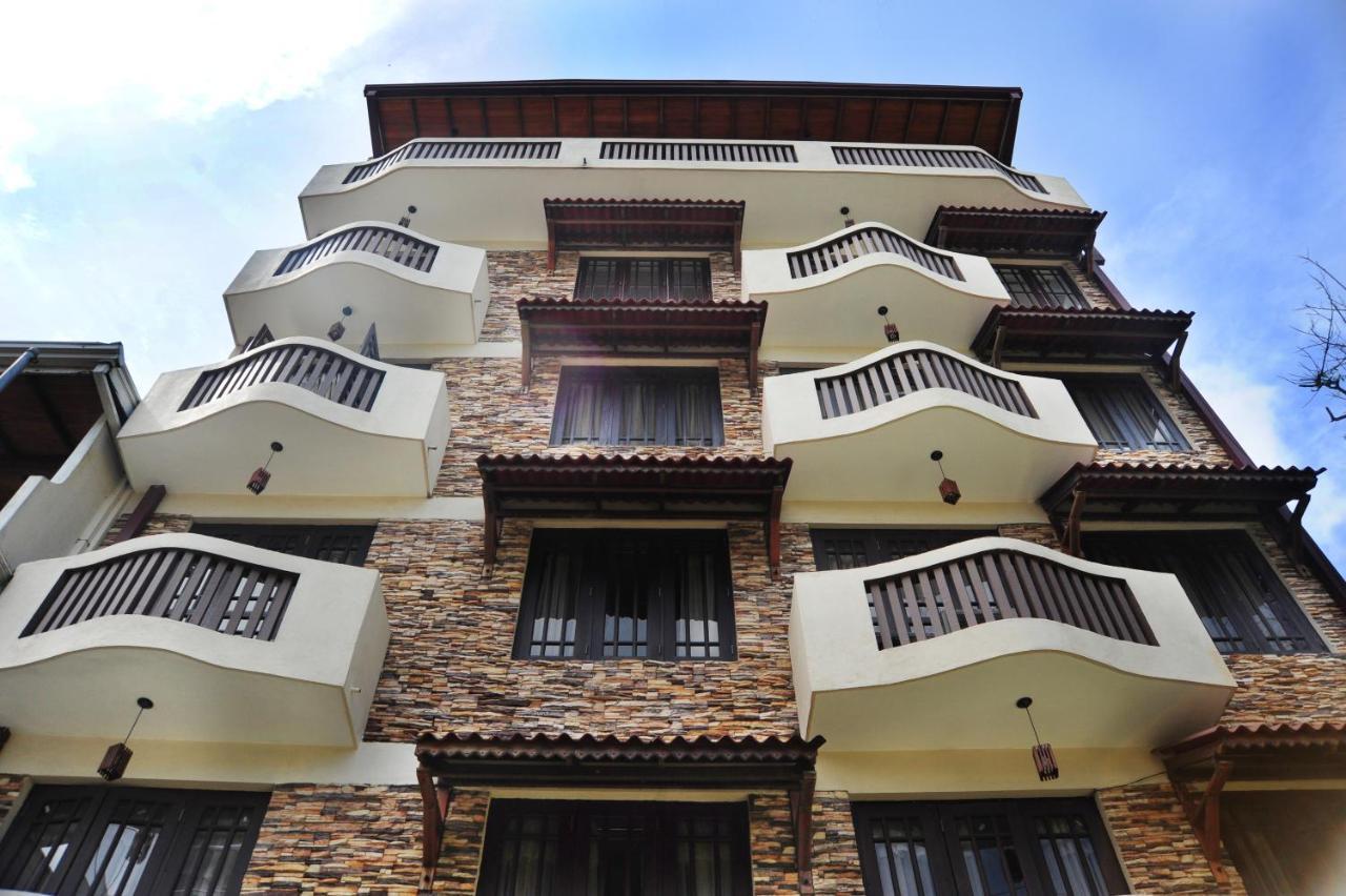 Hotel Prestige Court Residencies à Dehiwala-Mont Lavinia Extérieur photo
