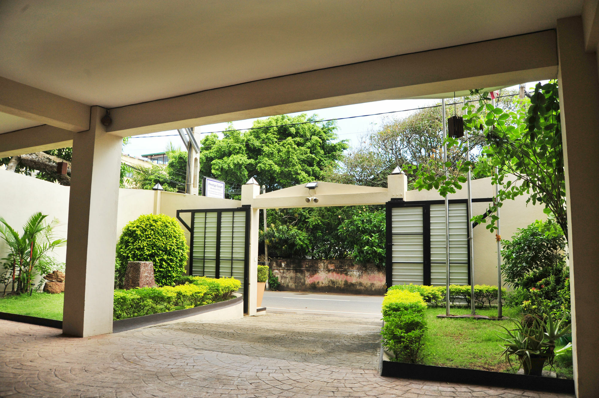 Hotel Prestige Court Residencies à Dehiwala-Mont Lavinia Extérieur photo