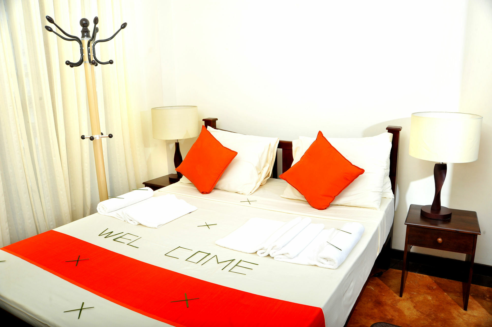 Hotel Prestige Court Residencies à Dehiwala-Mont Lavinia Extérieur photo