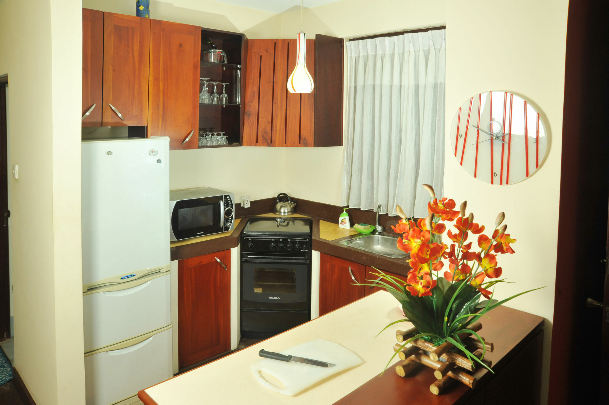 Hotel Prestige Court Residencies à Dehiwala-Mont Lavinia Extérieur photo