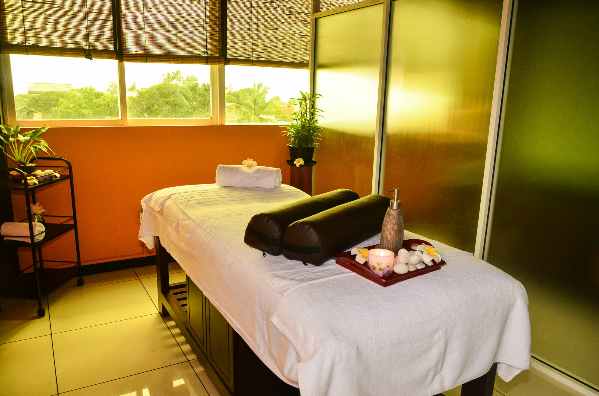 Hotel Prestige Court Residencies à Dehiwala-Mont Lavinia Extérieur photo