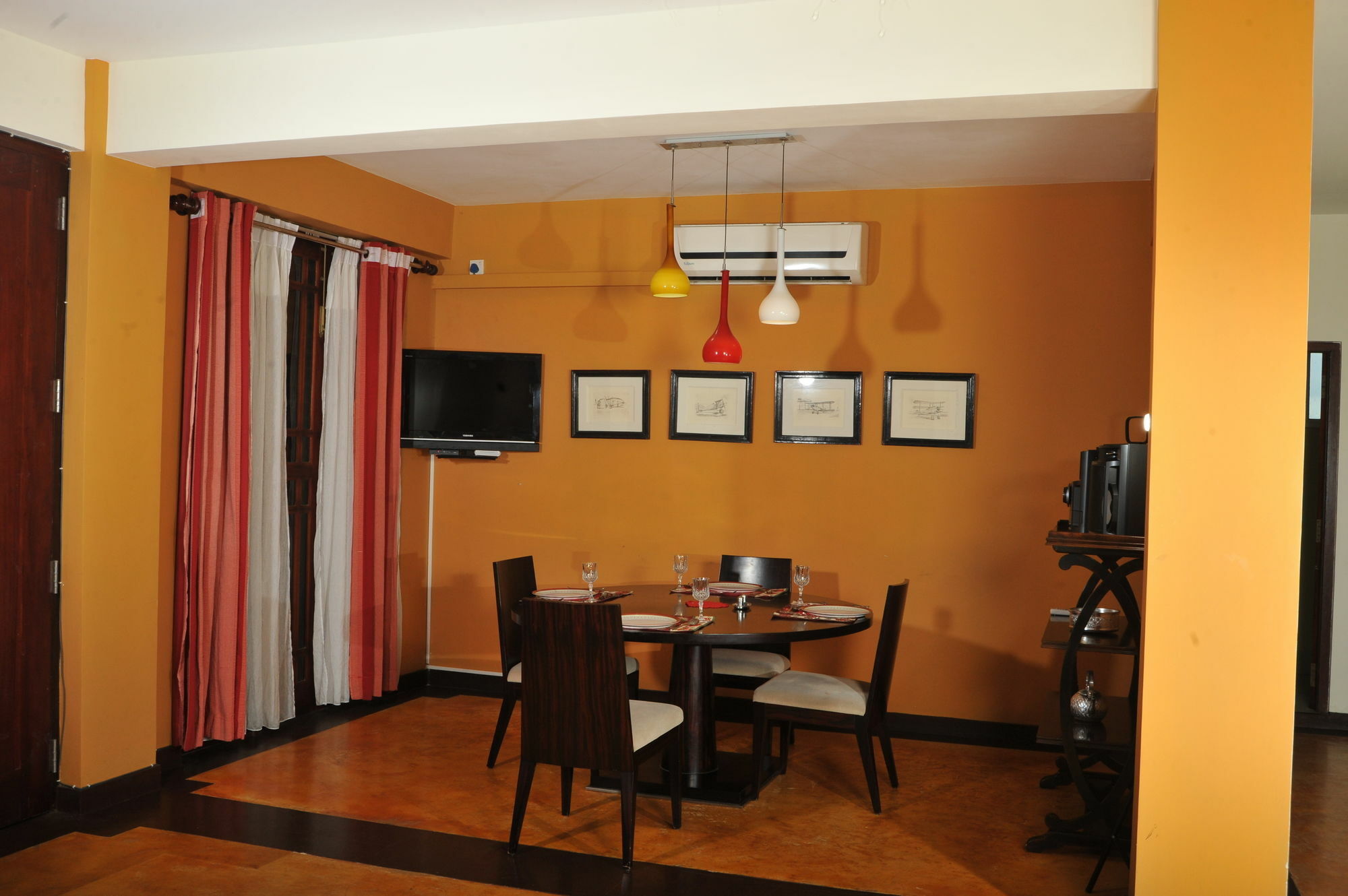 Hotel Prestige Court Residencies à Dehiwala-Mont Lavinia Extérieur photo